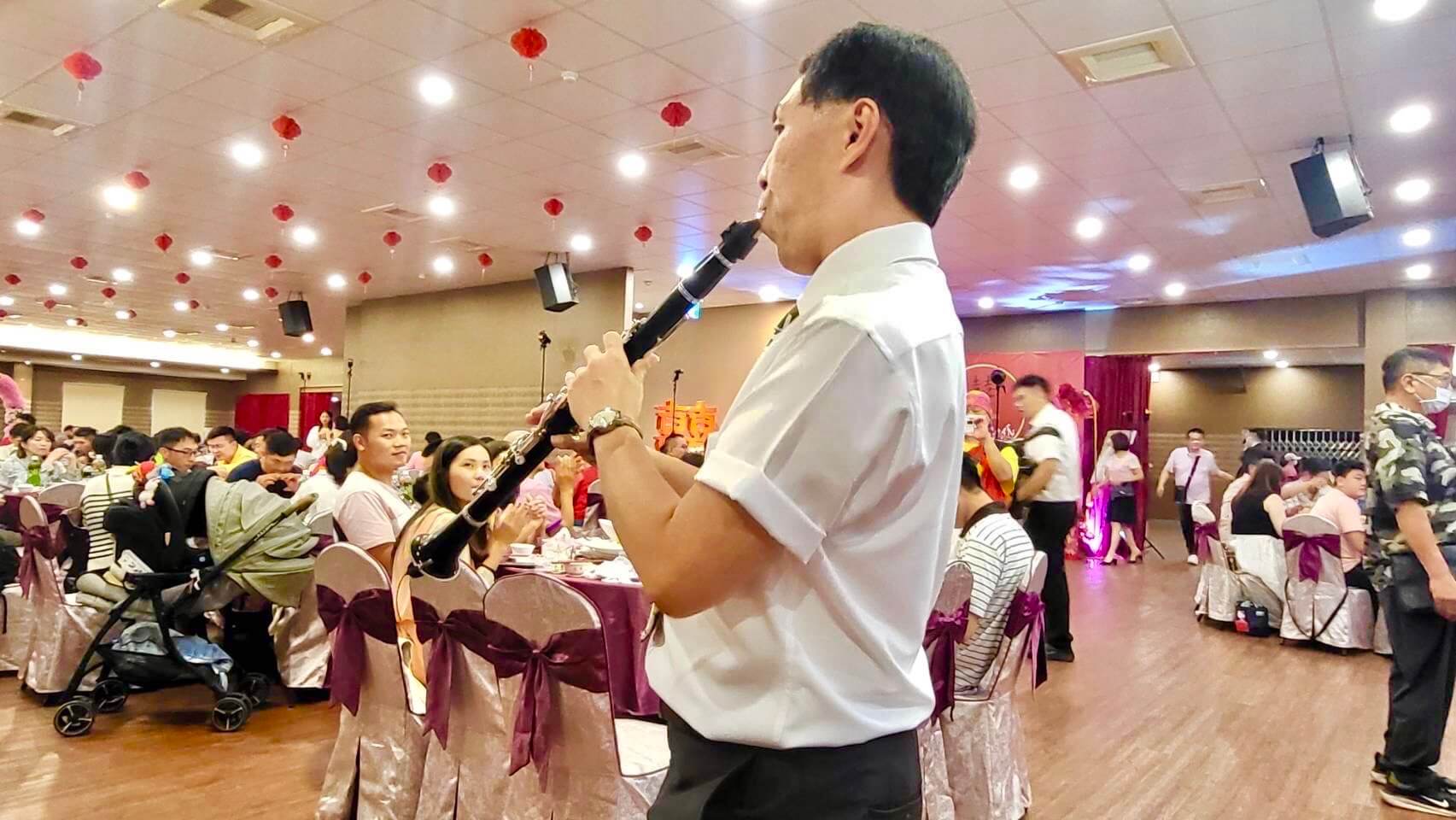 星星王子樂團花絮-婚宴會場演出~~的第2張圖片